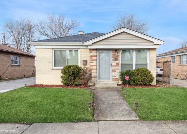 Property at 736 E 155th Pl, Phoenix, IL 60426, 3 beds, 1 bath