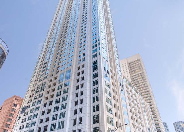Property at 33 W Ontario St Unit 47E, Chicago, IL 60654, 2 beds, 2.5 baths
