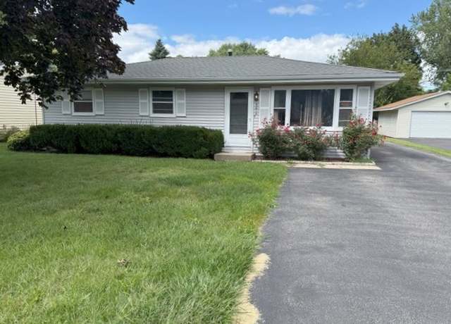 Property at 5014 Willow Ln, Mchenry, IL 60050, 3 beds, 1 bath