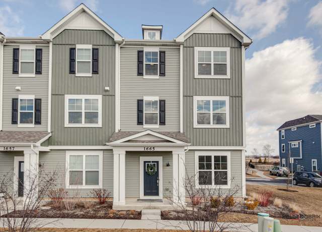 Property at 1665 Albany St, Grayslake, IL 60030, 3 beds, 2.5 baths