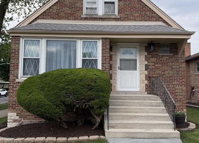 Property at 5301 S Mcvicker Ave, Chicago, IL 60638, 4 beds, 2 baths