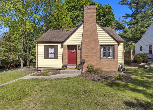 Property at 724 28th St, Rockford, IL 61108, 3 beds, 1 bath