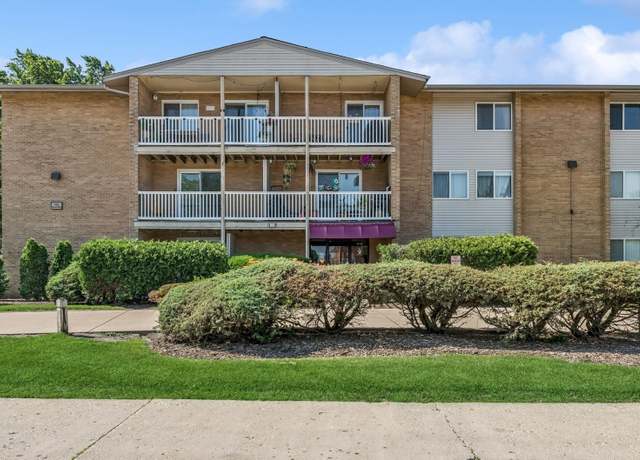 Property at 910 Beau Dr #211, Des Plaines, IL 60016, 1 bed, 1 bath
