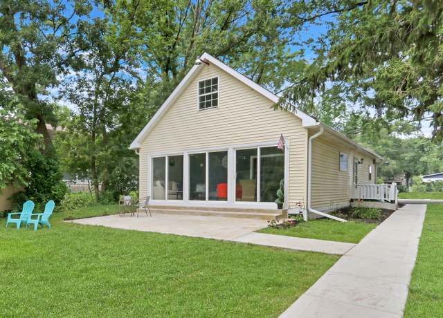 Property at 41607 N Lotus Ave, Antioch, IL 60002, 3 beds, 2 baths