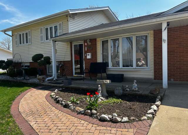 Property at 565 Flagstaff Ln, Hoffman Estates, IL 60169, 4 beds, 2 baths