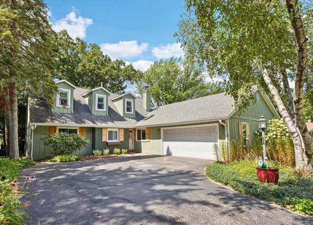 Property at 1304 Dunleer Dr, Mundelein, IL 60060, 4 beds, 3 baths