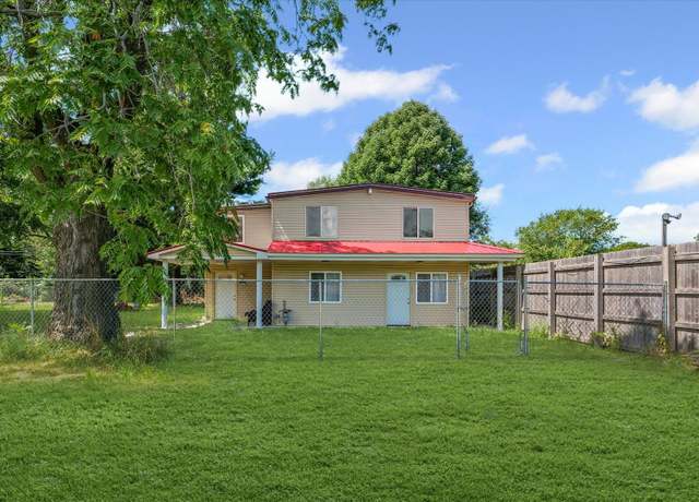 Property at 1507 N Ridgeway Ave, Champaign, IL 61821, 4 beds, 7 baths