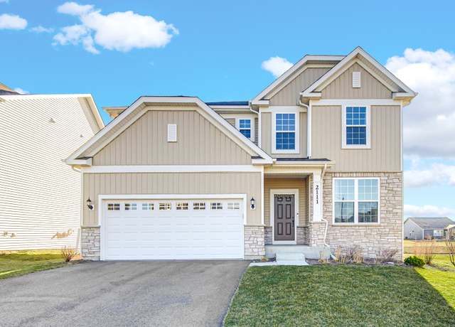 Property at 2111 Schmitt Cir, Algonquin, IL 60102, 5 beds, 3 baths