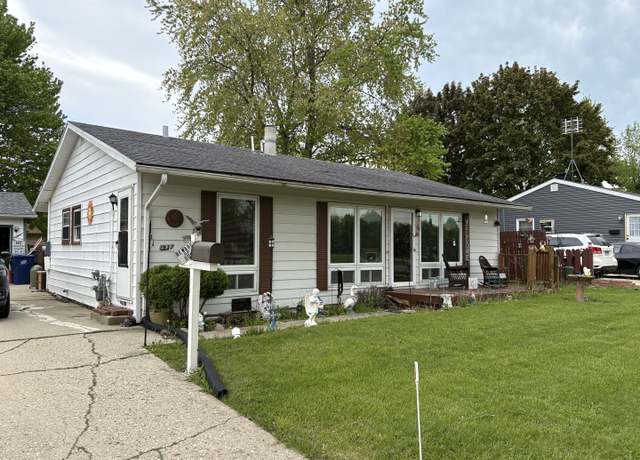 Property at 1937 Western Ave, Waukegan, IL 60087, 3 beds, 1 bath