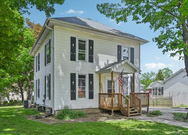 Property at 436 W Washington St, Marengo, IL 60152, 4 beds, 2 baths
