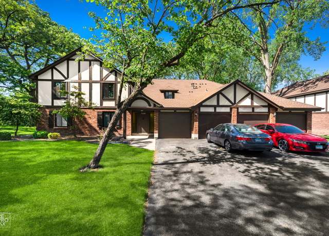 Property at 11210 Sycamore Ln Unit 61D, Palos Hills, IL 60465, 2 beds, 2 baths