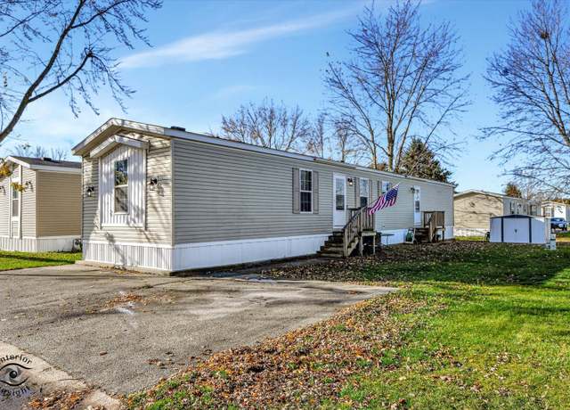 Property at 72 Apple Ln, Bourbonnais, IL 60914, 3 beds, 2 baths