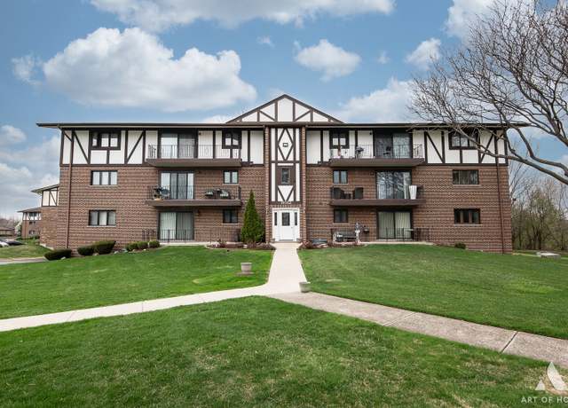 Property at 11012 S Theresa Cir Unit 3C, Palos Hills, IL 60465, 2 beds, 2 baths
