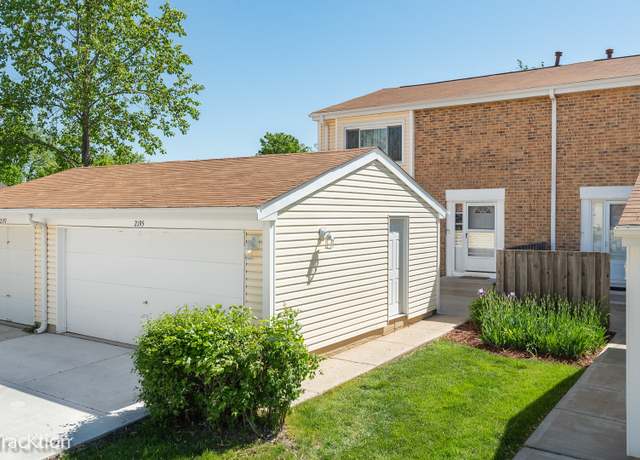 Property at 2195 Chadwick Ln #2195, Glendale Heights, IL 60139, 3 beds, 1.5 baths