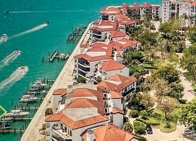 Property at 300 La Peninsula Blvd Unit 300-B, Naples, FL 34113, 2 beds, 2.5 baths