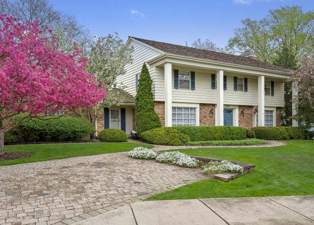 Property at 100 Ann St, Clarendon Hills, IL 60514, 4 beds, 3.5 baths
