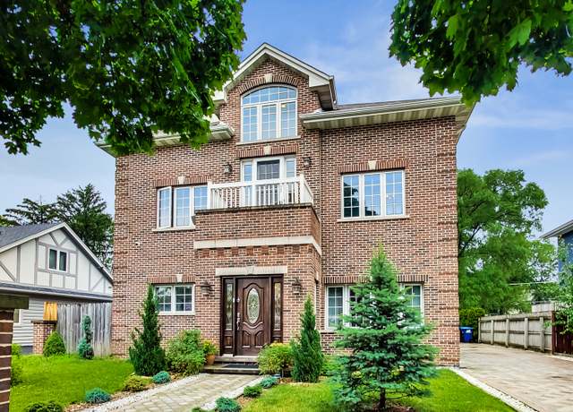 Property at 2609 Eisenhower Dr, Des Plaines, IL 60018, 4 beds, 3 baths