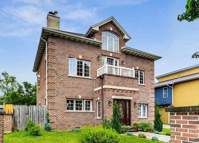Property at 2609 Eisenhower Dr, Des Plaines, IL 60018, 4 beds, 3 baths