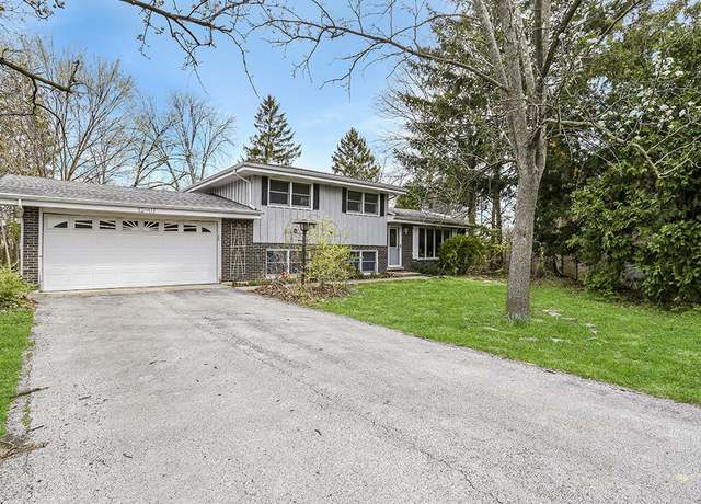 Property at 12901 S 70th Ct, Palos Heights, IL 60463, 4 beds, 2.5 baths