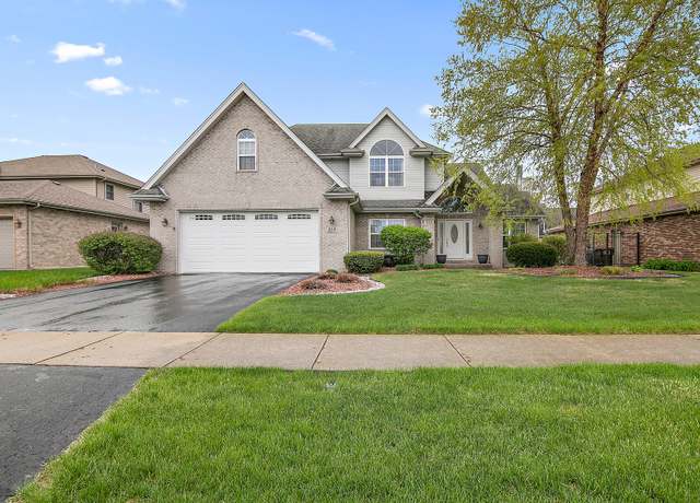 Property at 318 Maple St, Beecher, IL 60401, 4 beds, 2.5 baths