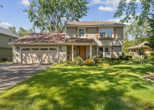 Property at 486 Hiawatha Dr, Carol Stream, IL 60188, 4 beds, 2.5 baths