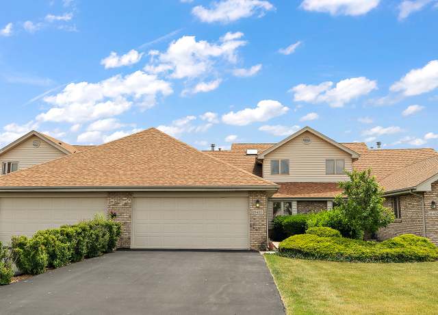 Property at 18435 Lakeview Cir W, Tinley Park, IL 60477, 3 beds, 3 baths