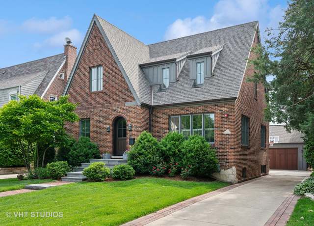 Property at 213 East Ave, Park Ridge, IL 60068, 5 beds, 3.5 baths