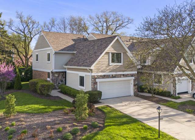 Property at 2566 Essex Dr, Northbrook, IL 60062, 4 beds, 3 baths