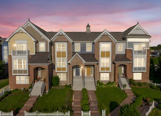Property at 4197 Royal Mews Cir, Naperville, IL 60564, 2 beds, 2.5 baths