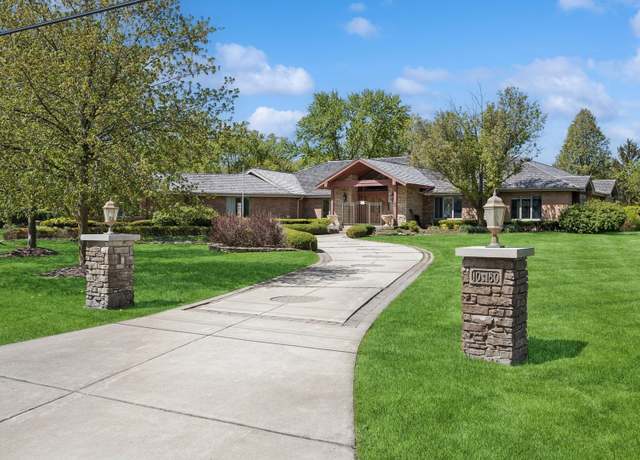 Property at 10S180 Madison St, Burr Ridge, IL 60527, 3 beds, 2.5 baths