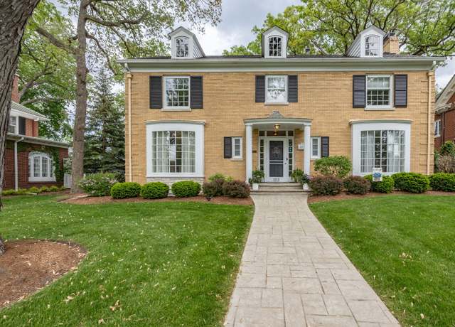 Property at 1013 Douglas Ave, Elgin, IL 60120, 3 beds, 3 baths