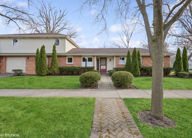 Property at 770 Cherry St, Winnetka, IL 60093, 3 beds, 2.5 baths