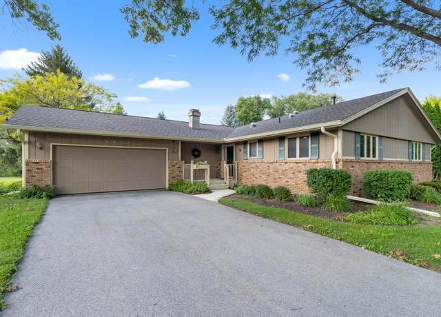 Property at 5244 Arbutus Rd, Rockford, IL 61107, 3 beds, 2 baths