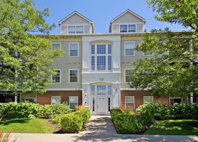 Property at 3299 Stratford Ct Unit 2A, Lake Bluff, IL 60044, 2 beds, 2 baths