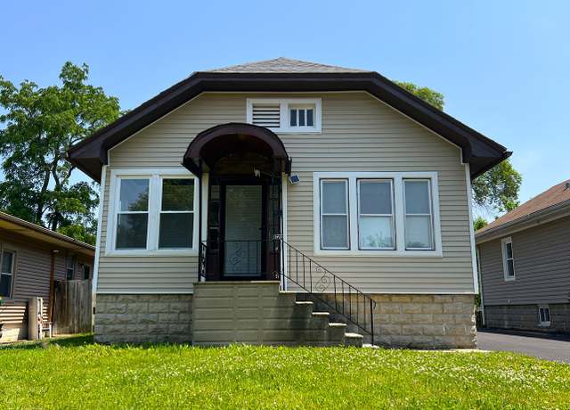 Property at 120 S May St, Joliet, IL 60436, 3 beds, 1 bath