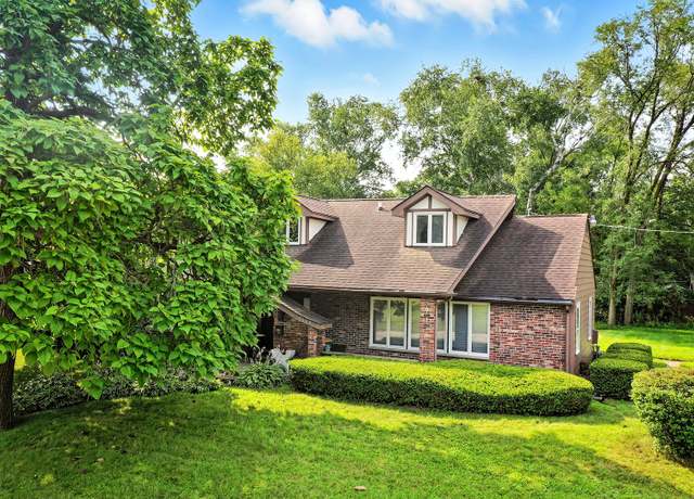Property at 2100 Edina Blvd, Zion, IL 60099, 3 beds, 2 baths