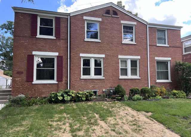 Property at 1721 Linden St, Des Plaines, IL 60018, 2 beds, 2.5 baths