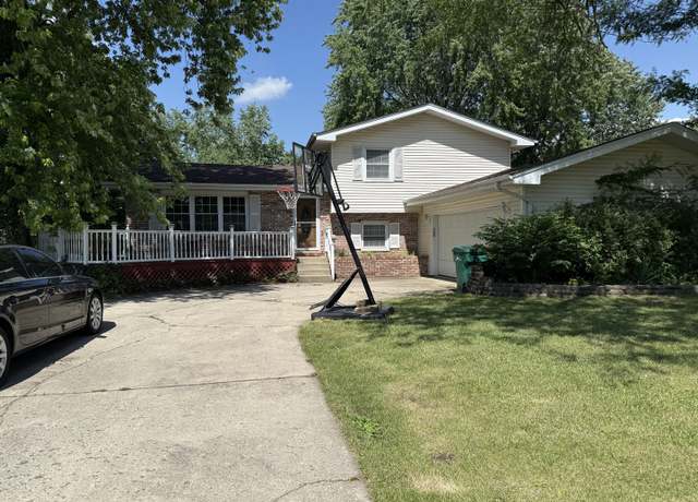 Property at 1920 Heather Ln, Joliet, IL 60431, 3 beds, 1.5 baths