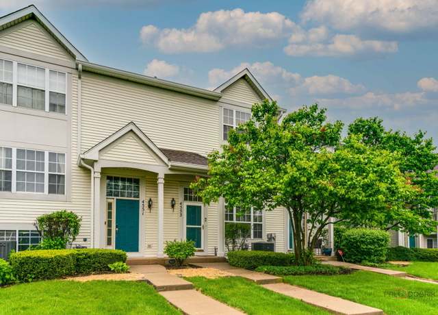 Property at 4553 W Hill Ave #3, Waukegan, IL 60085, 2 beds, 2.5 baths