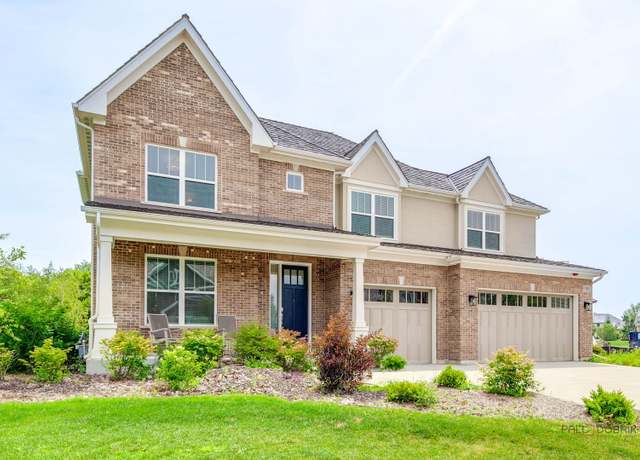 Property at 1945 N Lake Charles Dr, Vernon Hills, IL 60061, 4 beds, 4.5 baths