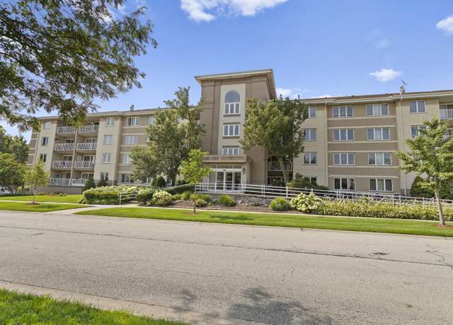 Property at 440 E Montrose Ave #209, Wood Dale, IL 60191, 3 beds, 2 baths
