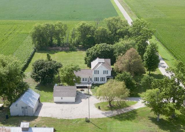 Property at 10642 E 1500 North Rd, Pontiac, IL 61764, 5 beds, 1 bath