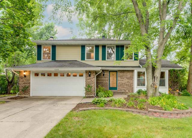 Photo of 1206 Sussex Ln, Libertyville, IL 60048
