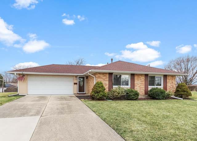 Property at 1110 Alexander Ct, Streamwood, IL 60107, 3 beds, 1.5 baths