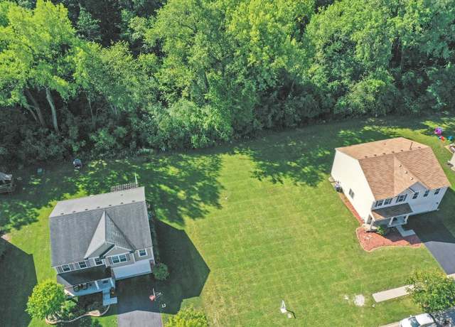 Property at 2412 Fleetwood Dr, Joliet, IL 60432