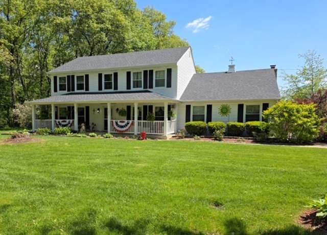 Property at 1201 East St, Crete, IL 60417, 5 beds, 2.5 baths