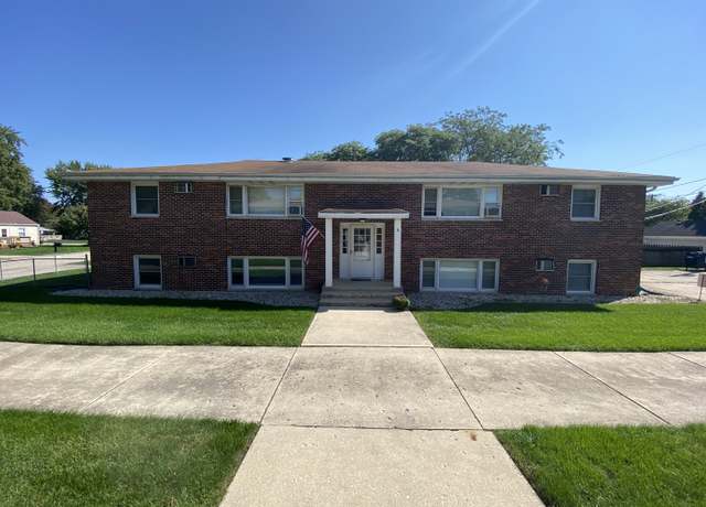 Property at 275 E Prairie St, Manhattan, IL 60442, 7 beds, 4 baths