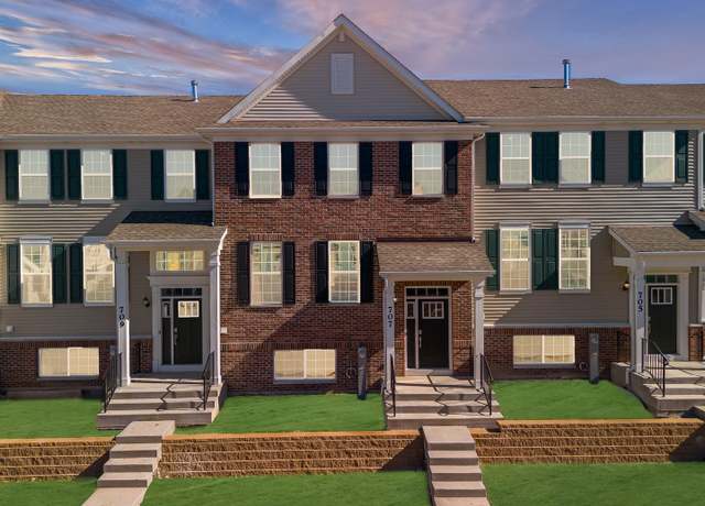 Property at 3705 Neubauer Cir #103, Lindenhurst, IL 60046, 3 beds, 2.5 baths