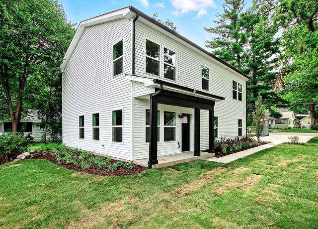 Property at 624 Lake St, Twin Lakes, WI 53181, 4 beds, 2.5 baths