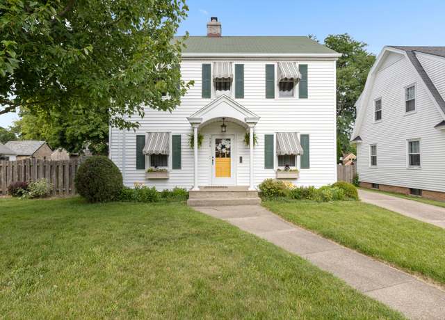Property at 735 Parkview Ave, Rockford, IL 61107, 3 beds, 1.5 baths